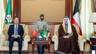 رئيس الحرس الوطني يشيد بعلاقات...