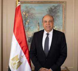 وزير الطيران المدنى يجري لقاءات...