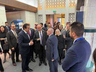 وزير الصحة يشهد افتتاح معرض...