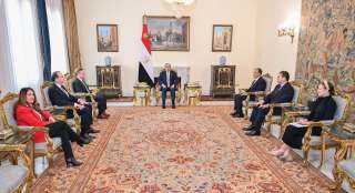 الرئيس السيسى يستقبل مستشار الأمن...