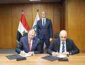 وزير البترول يشهد توقيع ثلاث...