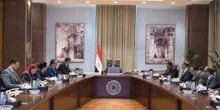 رئيس الوزراء يستعرض مقترحات وفرص...