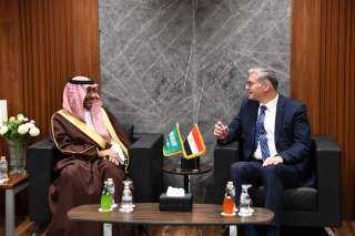 وزير البترول يستقبل وزير الصناعة...