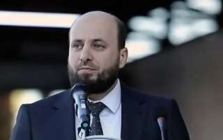 البشير: إعادة هيكلة وزارة الدفاع...