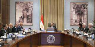 رئيس الوزراء يترأس اجتماع مجلس...