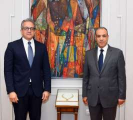 وزير الخارجية والهجرة يستقبل المرشح...