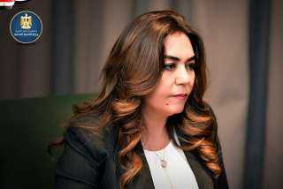 وزيرة التنمية المحلية تعيد تشكيل...