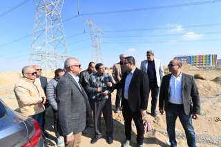 وزير الإسكان يتفقد محاور الطرق...