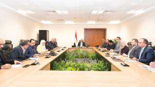 وزير الرى يتابع الموقف التنفيذى...