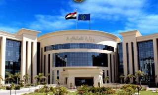 إتخاذ الإجراءات القانونيـة حيـال عنصرين...