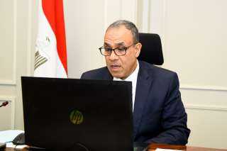 وزير الخارجية والهجرة يعقد لقاء...