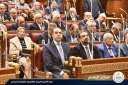 وزير الشئون النيابية والقانونية والتواصل...