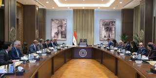 رئيس الوزراء يستعرض مقترح الهيكل...