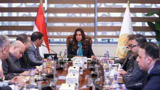 وزيرة التنمية المحلية تتابع الموقف...