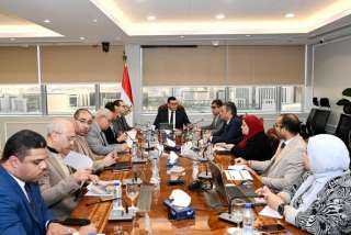 وزير الإسكان يستعرض الاستعدادات الخاصة...