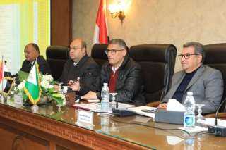 محافظ الجيزة يترأس الإجتماع الأسبوعى...