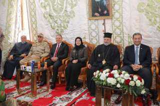 محافظ دمياط يزور كنيسة الروم...
