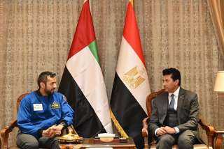 وزير الشباب والرياضة يستقبل وزير...