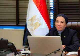 وزيرة البيئة تشارك في الندوة...