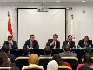 وزير الصحة في حوار مفتوح...
