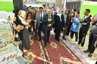 محافظ أسيوط يفتتح تطوير معمل...