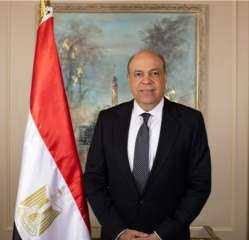وزير الطيران المدني يعقد اجتماعًا...