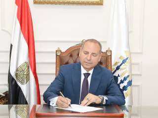 محافظ القاهرة يجرى حركة تغييرات...