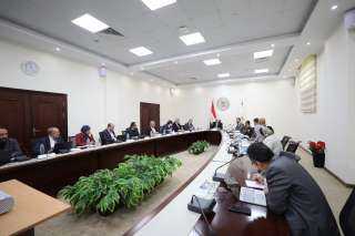 وزير التعليم العالى يترأس اجتماع...