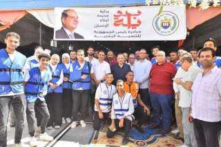 محافظ أسيوط يستعرض إنجازات قطاع...