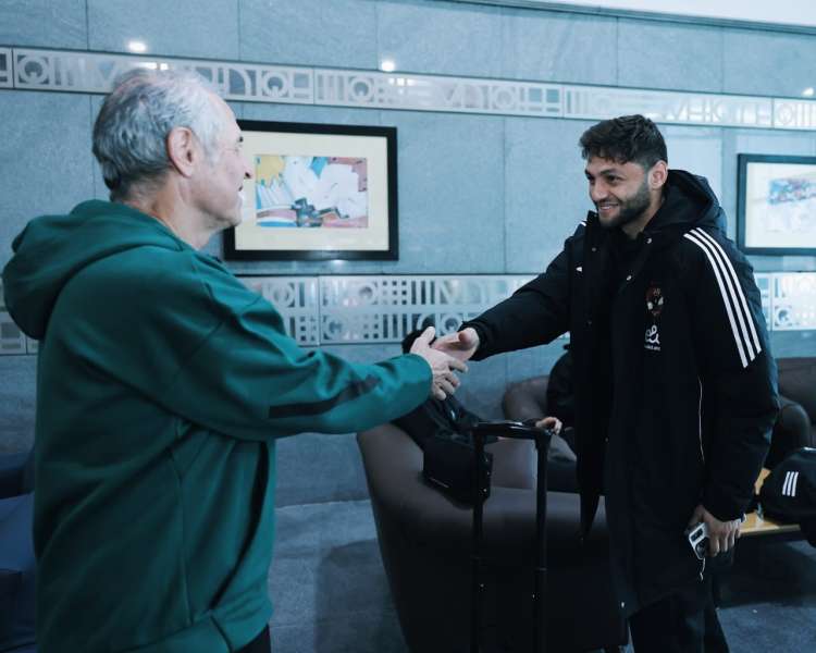 دوري أبطال إفريقيا| بعثة الأهلي تصل مطار القاهرة استعدادًا للسفر إلى الجزائر