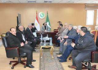 محافظ  لشرقية يلتقي نواب...