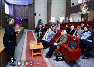 رئيسة المجلس القومي للمرأة تستقبل...