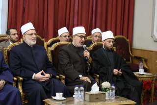 مفتي الجمهورية يهنئ البابا تواضروس...