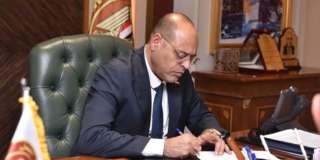 وزير العمل يُحذر المواطنين من...