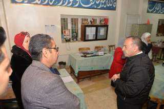 محافظ أسيوط يتفقد أقسام وورش...