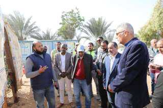 محافظ أسوان يتفقد مشروع إنشاء...