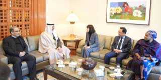 وزير شؤون الديوان الأميري الكويتى...