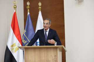 وزير الاتصالات يشهد حفل تخريج...