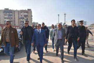 محافظ بورسعيد يتفقد أعمال إزالة...