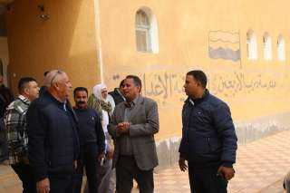 محافظ الوادي الجديد يتفقد عدد...
