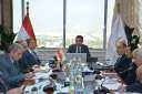وزير التموين  يتابع موقف...