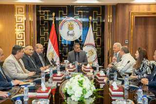 وزير الدولة للإنتاج الحربي يستقبل...
