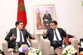 وزير الثقافة يلتقي نظيره المغربي...