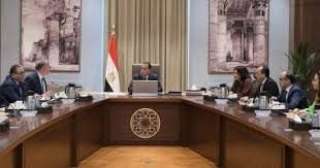 رئيس الوزراء يتابع مع وزير...