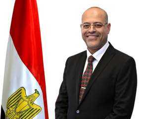 وزير العمل يحذر المواطنين من...