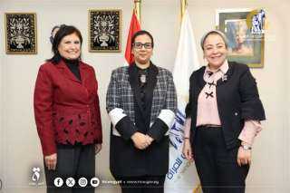 المستشارة أمل عمار تستقبل الأستاذة...