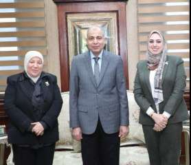 محافظ المنيا يتلقى تقريرًا عن...