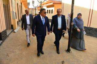 محافظ الدقهلية يتفقد السوق الحضاري...