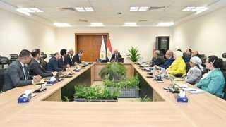وزير الرى يلتقى المدير الإقليمي...