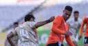 الأهلي يتعادل مع فاركو 1-1...